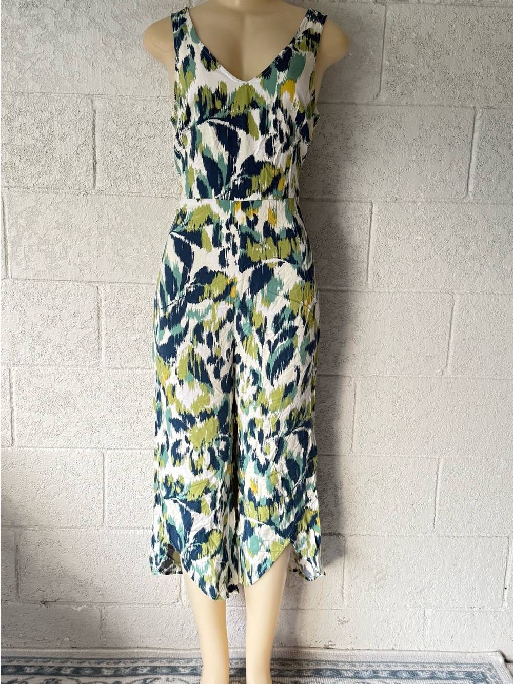 🌿 Harlow & Rose Abstract Print Wide Leg Jumpsuit – Size M